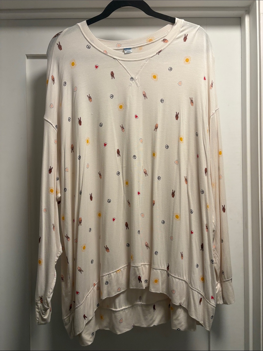 Cream Printed Long-Sleeve Women’s Sleep Top
